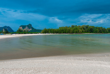 Similar image 13295298