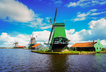 Similar image 13300231