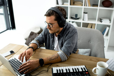 Similar image 13302838