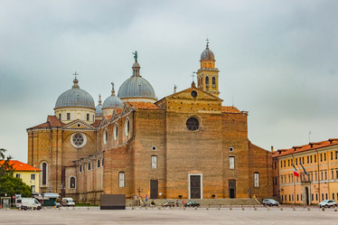 Similar image 13306172