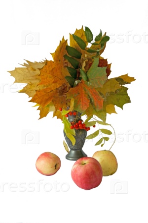 Осенний букет и яблоки