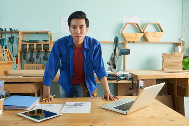 Similar image 13352512