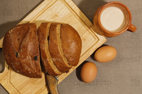 Хлеб, молоко и яйца