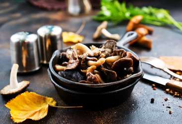 Similar image 13324480