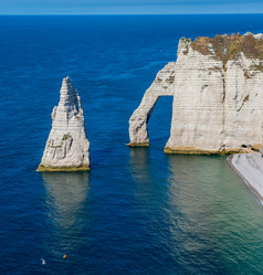 Similar image 14870259