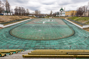 Заброшенный стадион в Ярославле, Россия - ironstuff