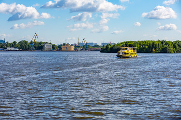 Similar image 16011528