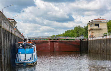 Similar image 16011707