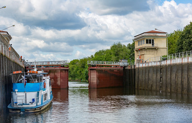 Similar image 16011909