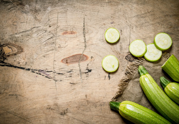 Similar image 15909073