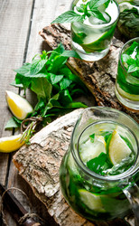 Similar image 15913176