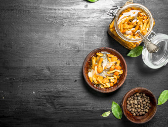 Similar image 15915996