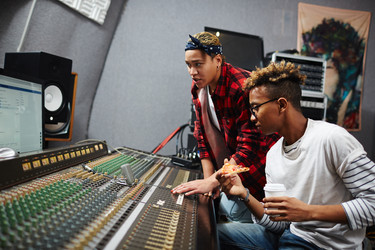 Similar image 16572800