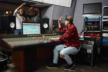 Similar image 16923799