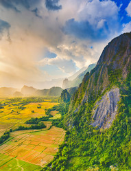 Similar image 17543385