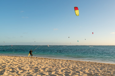 Similar image 17543064