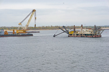 Similar image 17543946