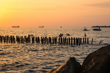 Similar image 18139998