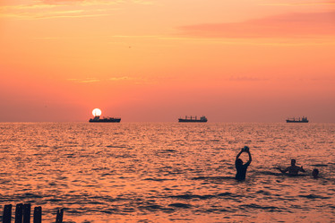 Similar image 18140236