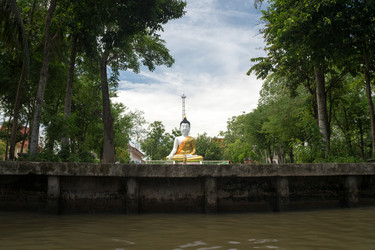 Similar image 17646315