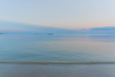 Similar image 17819396