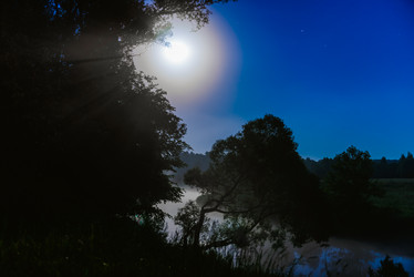 Similar image 18135663