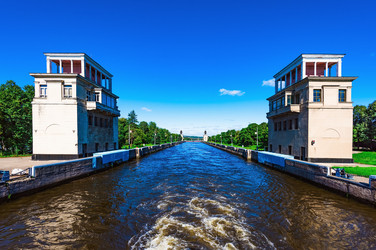 Similar image 18136200