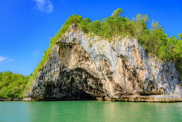 Similar image 18135807