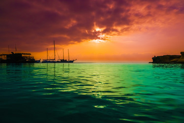 Similar image 18136011