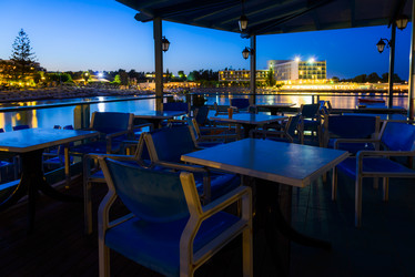 Similar image 18136065