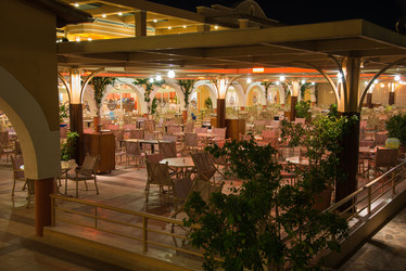 Similar image 18136084