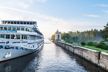 Similar image 18136318