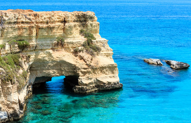 Similar image 18138681