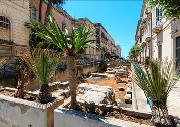 Similar image 18138708