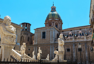 Similar image 18138654