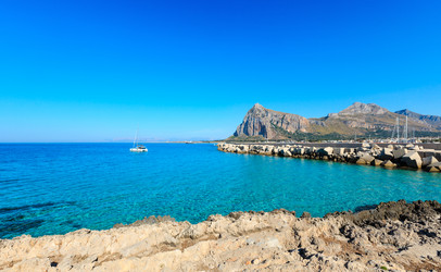 Similar image 18138690