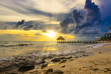 Similar image 18136433