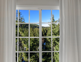 Similar image 18136805