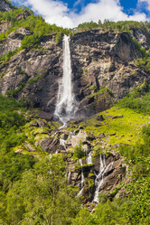 Similar image 17815918