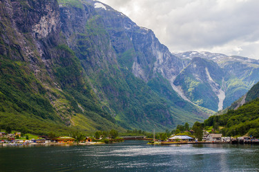 Similar image 17815936