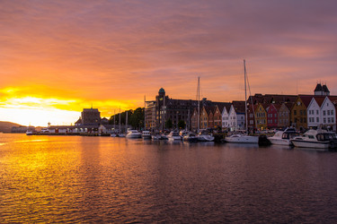 Similar image 17815947