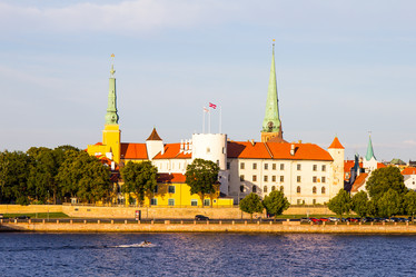 Similar image 17815993