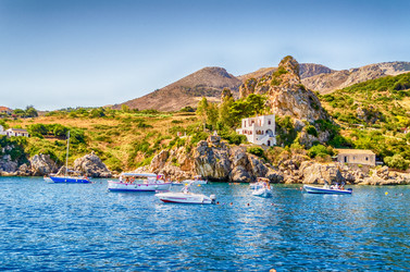 Similar image 17817571