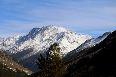 Similar image 18512100