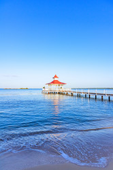 Similar image 18137066