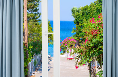 Similar image 18137275