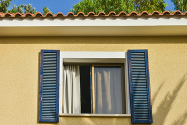 Similar image 18137358