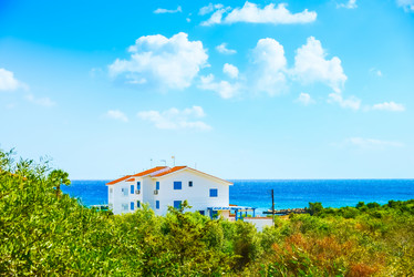 Similar image 18137588