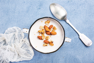 Similar image 18151293