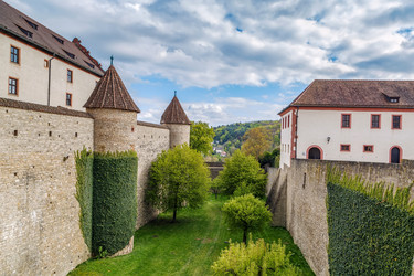 Similar image 19790010